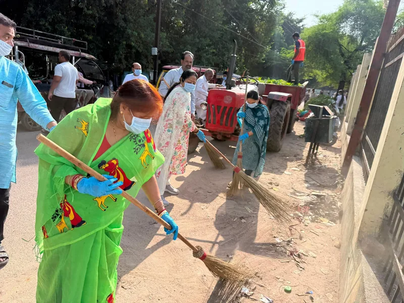 महात्मा गांधी जयंती के साथ सेवा का संकल्प